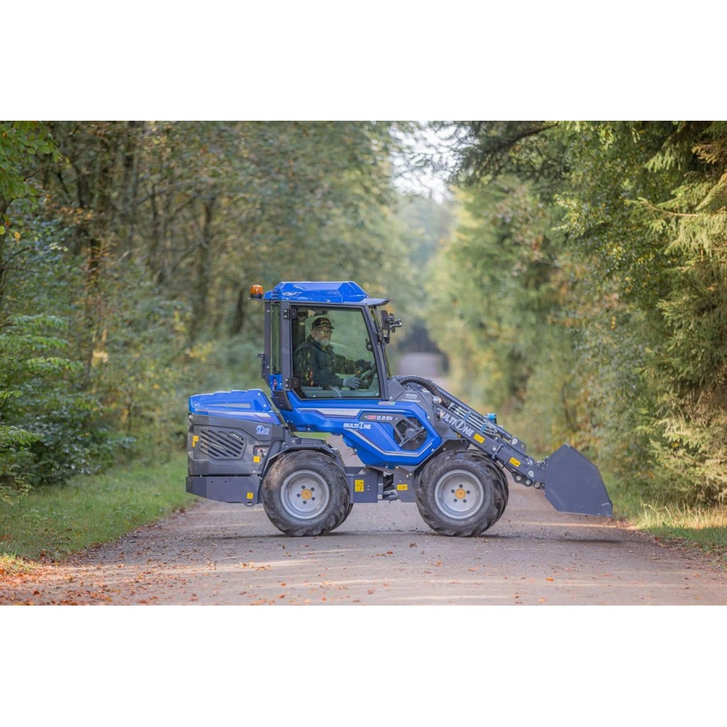 MULTIONE 8,5 SK med hytte