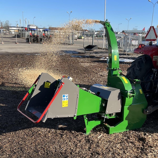 KELLFRI FLISKUTTER 170, HYDRAULISK INNMATING MED PUMPE OG TANK ( FLISHUGGER WC17) - Bilde 2